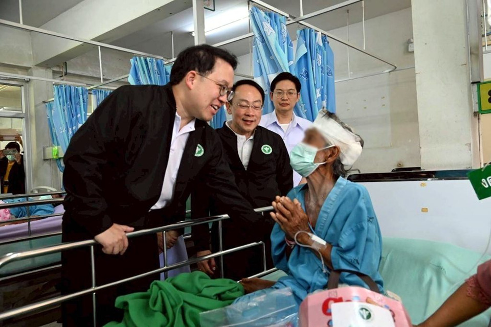 “รมว.สธ.” ตรวจเยี่ยม รพ.ชายแดนบุรีรัมย์–สุรินทร์ พร้อมมอบวัคซีนไข้หวัดใหญ่