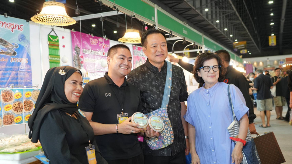 “นายกฯ” สะพายย่ามช้อปปิ้ง OTOP Midyear 2026  ปลื้มยอดจำหน่าย 1 วันครึ่ง สะพัด 147 ล้าน