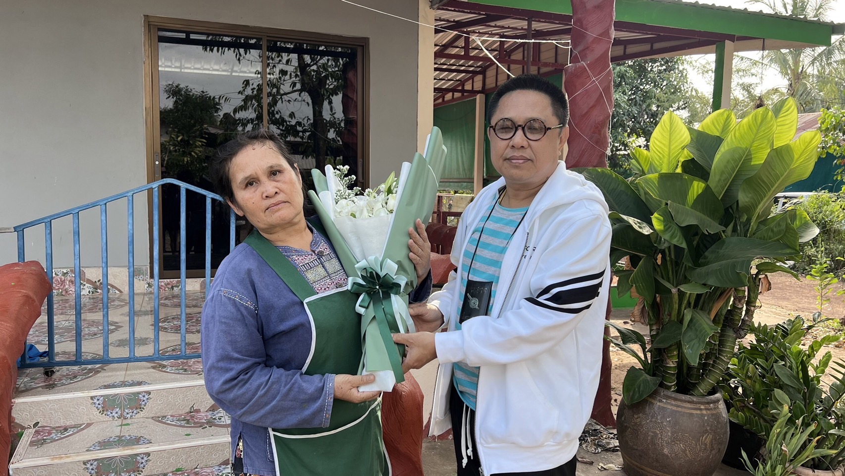 วิศวกรฆ่าตัวตายต้านทุจริต ได้รับรางวัล ผู้ปิดทองหลังพระ ประจำปี 2565 