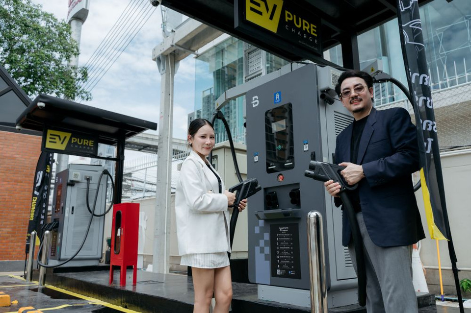 สเลย์ทริกซ์ จับมือ เพียวชาร์จ เปิดสถานี EV PURE CHARGE แจ้งวัฒนะ 43 ชูชาร์จเร็ว 180kW พร้อมโปร 6.5 บาท/kWh นาน 3 ด. ผ่าน EleXA