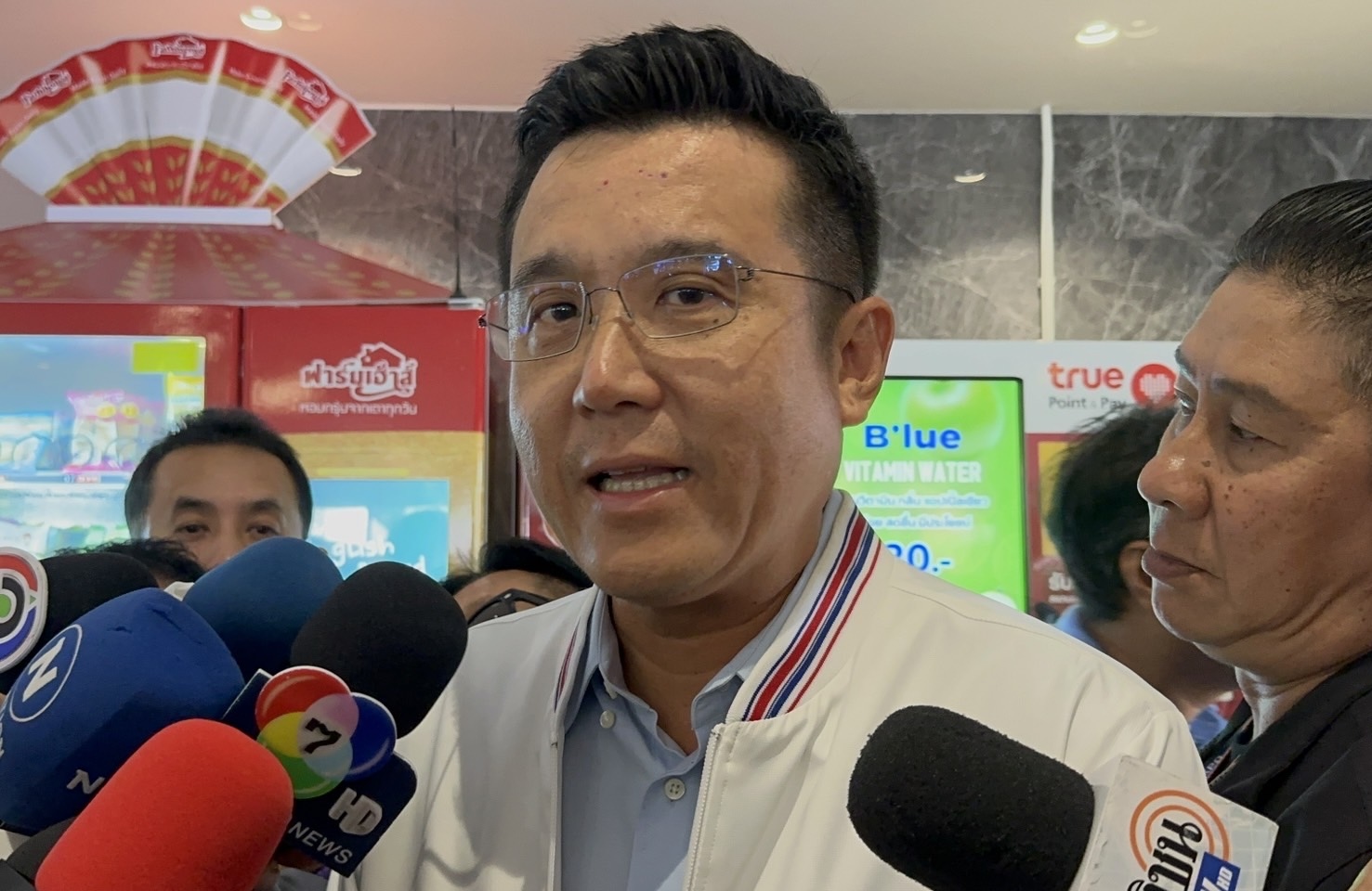 "ชัยวุฒิ" ยัน ! ไม่โละ กก.บห.ชุดเดิม แค่แทนคนลาออก ชี้ "ไพบูลย์" เหมาะ นั่งเลขาฯโยนปชช.ตัดสิน พฤติกรรม "กลุ่มธรรมนัส" 