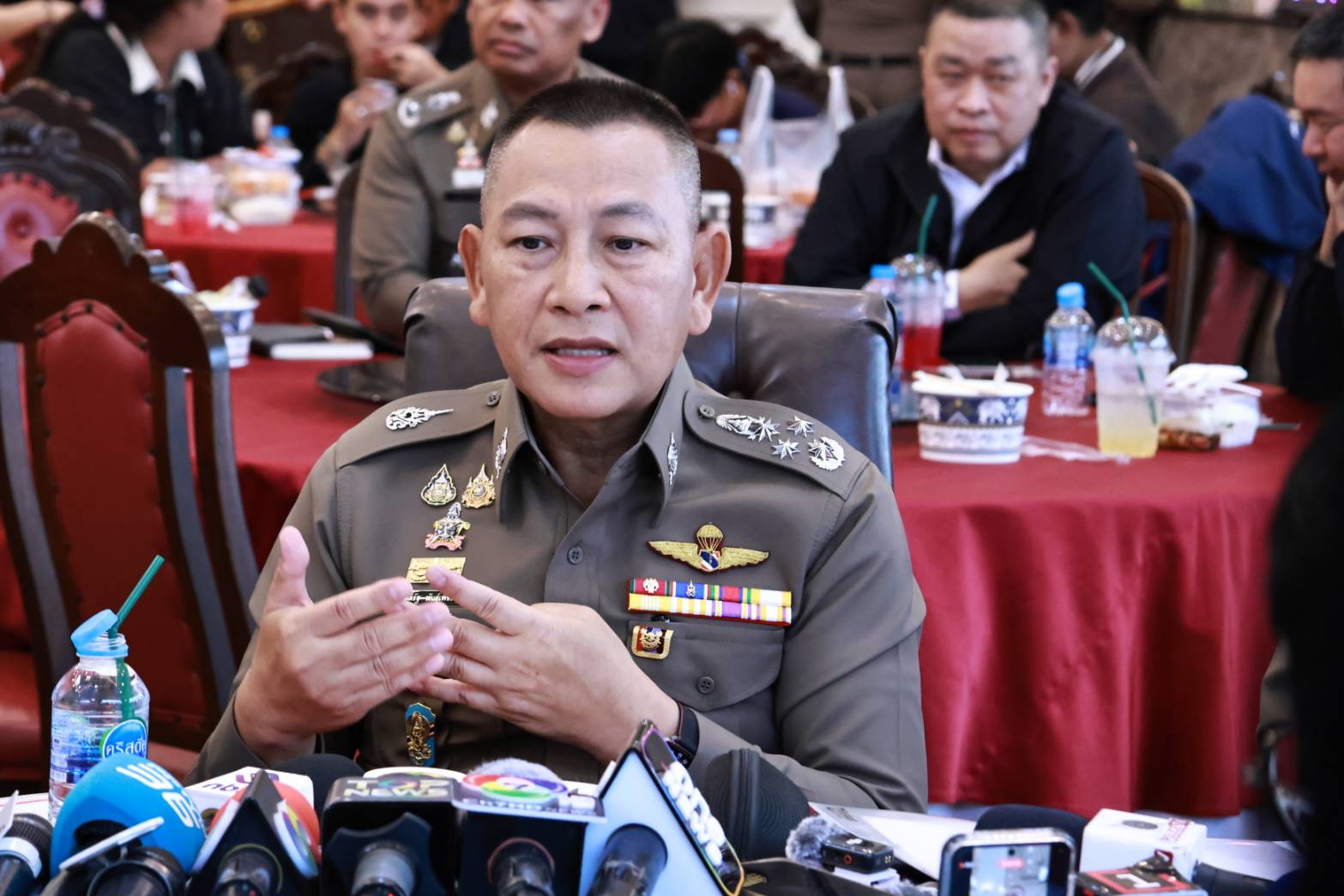 ผบ.ตร สั่งกองวินัยและฝ่ายกฎหมาย ตรวจสอบอดีตบิ๊กตร.ลอกข้อสอบ