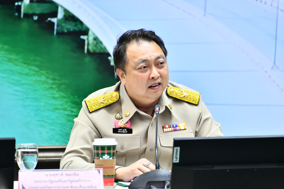 "สุชาติ"ลุย 3 จว.ตะวันออก เร่งดันงบปี 69-สั่งผู้ว่าฯ ดูแลประชาชนเหมือนคนในครอบครัว 
