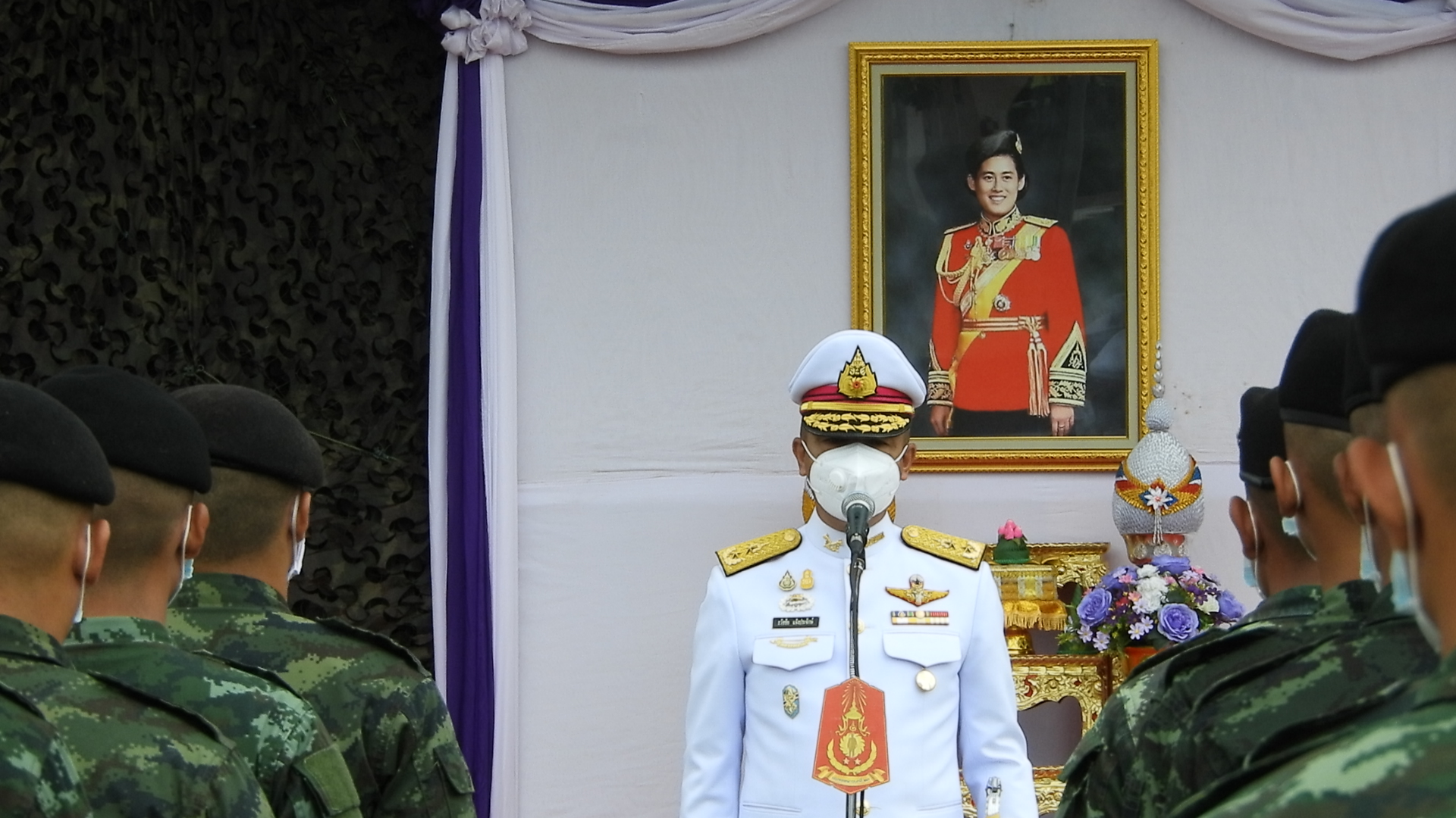 มทบ.27 ร้อยเอ็ด จัดพิธีรับพระราชทานเมล็ดพันธุ์ผัก  แก่กำลังพลพลทหารที่รับราชการครบวาระ