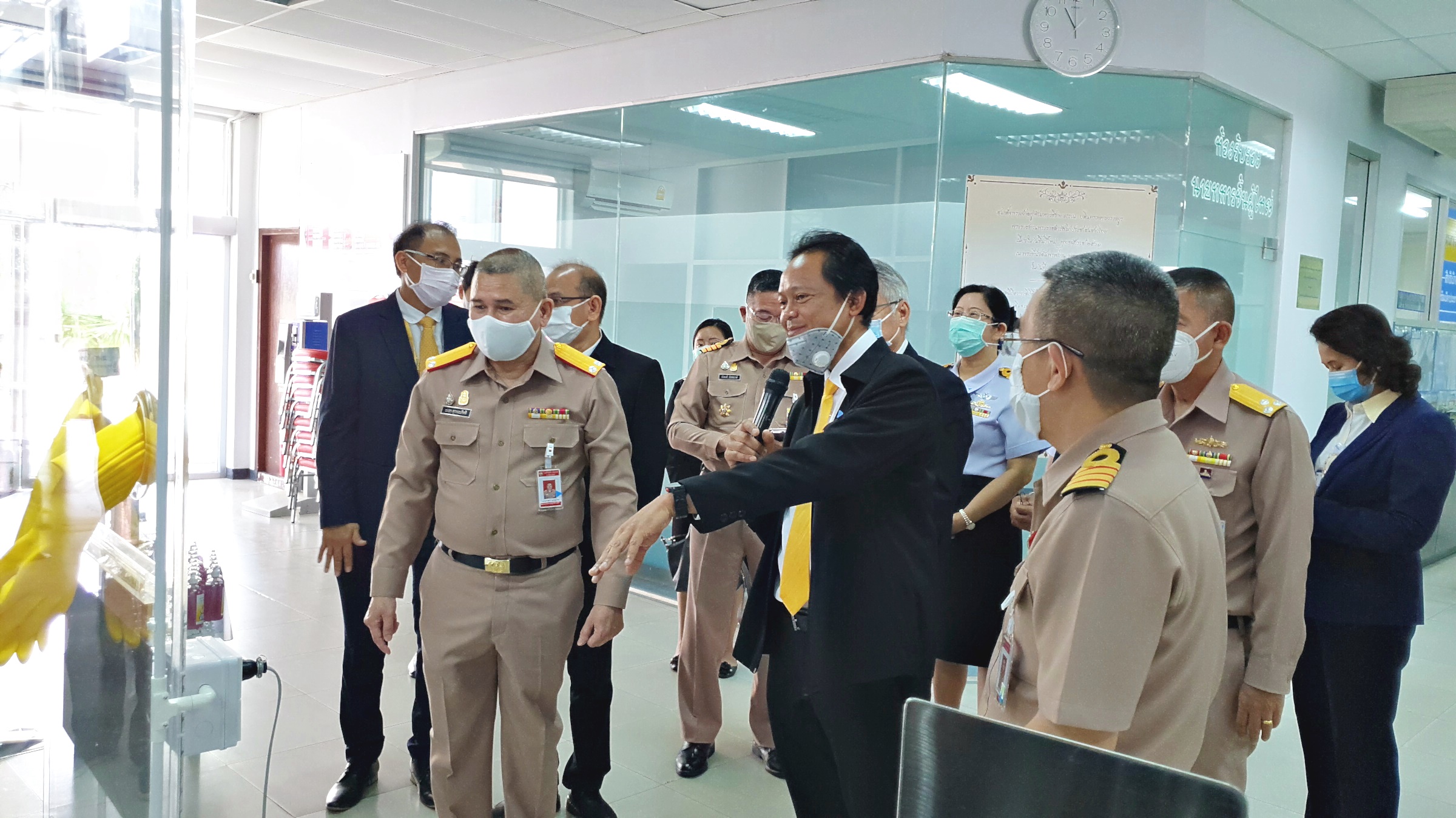 กฟผ.สร้างความมั่นใจบุคลากรทางการแพทย์ รพ.อาภากรฯ ปลอดภัยจากโควิด-19 
