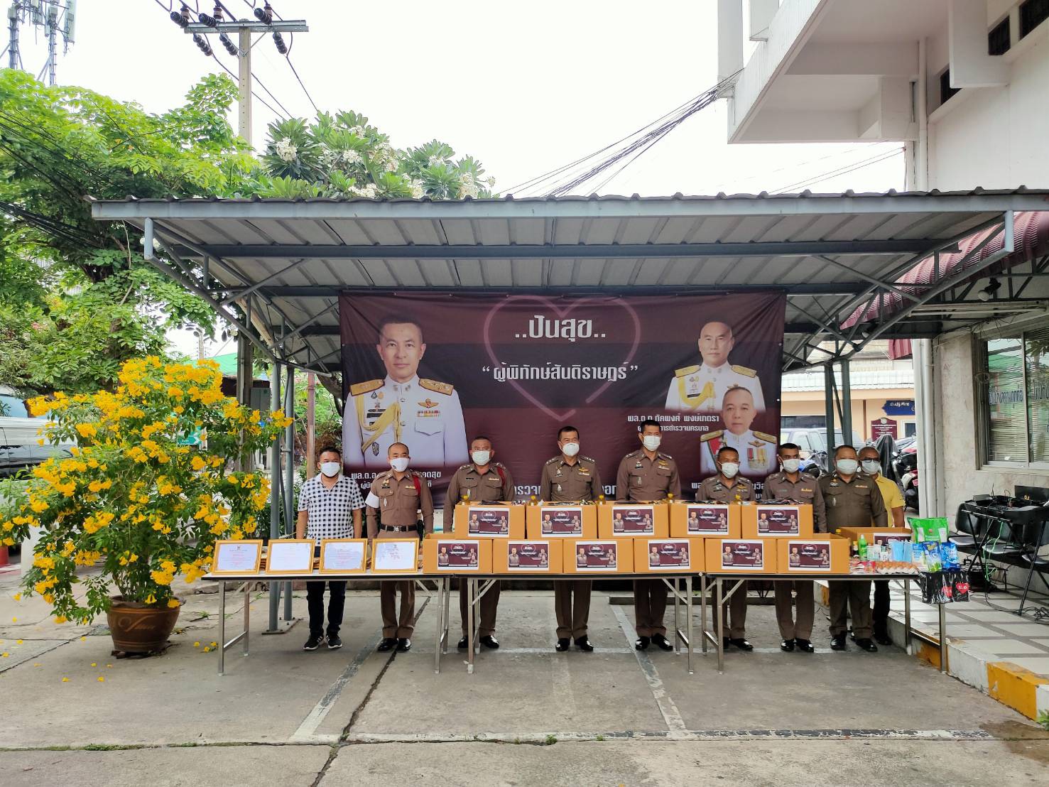 "ผกก.สน.บางกอกใหญ่"จัดทำโครงการ"ปันสุข" เพื่อผู้พิทักษ์สันติราษฎร์