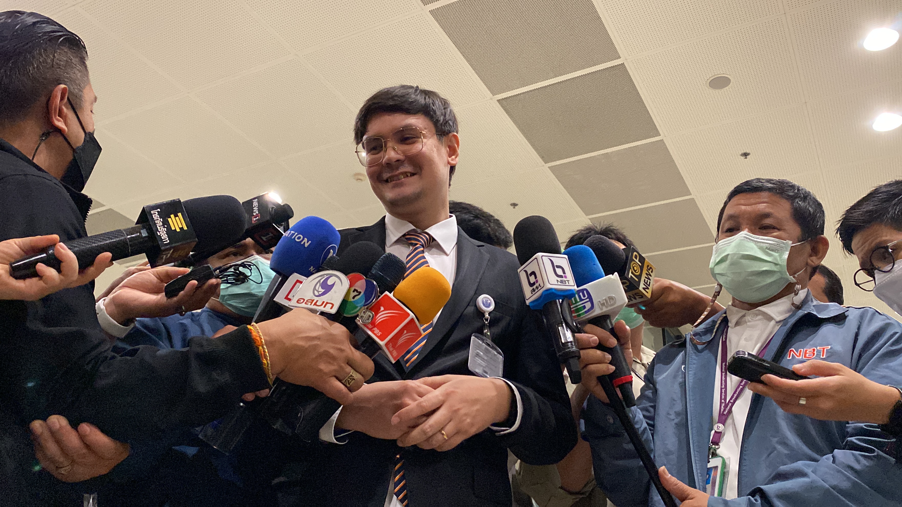 “รังสิมันต์” เผย “ศึกซักฟอก ม.152” วันนี้ ยกระดับเท่าการอภิปรายไม่ไว้วางใจ ลั่น ไม่ห้ามการปรามาส แต่อย่ามาปิดปาก