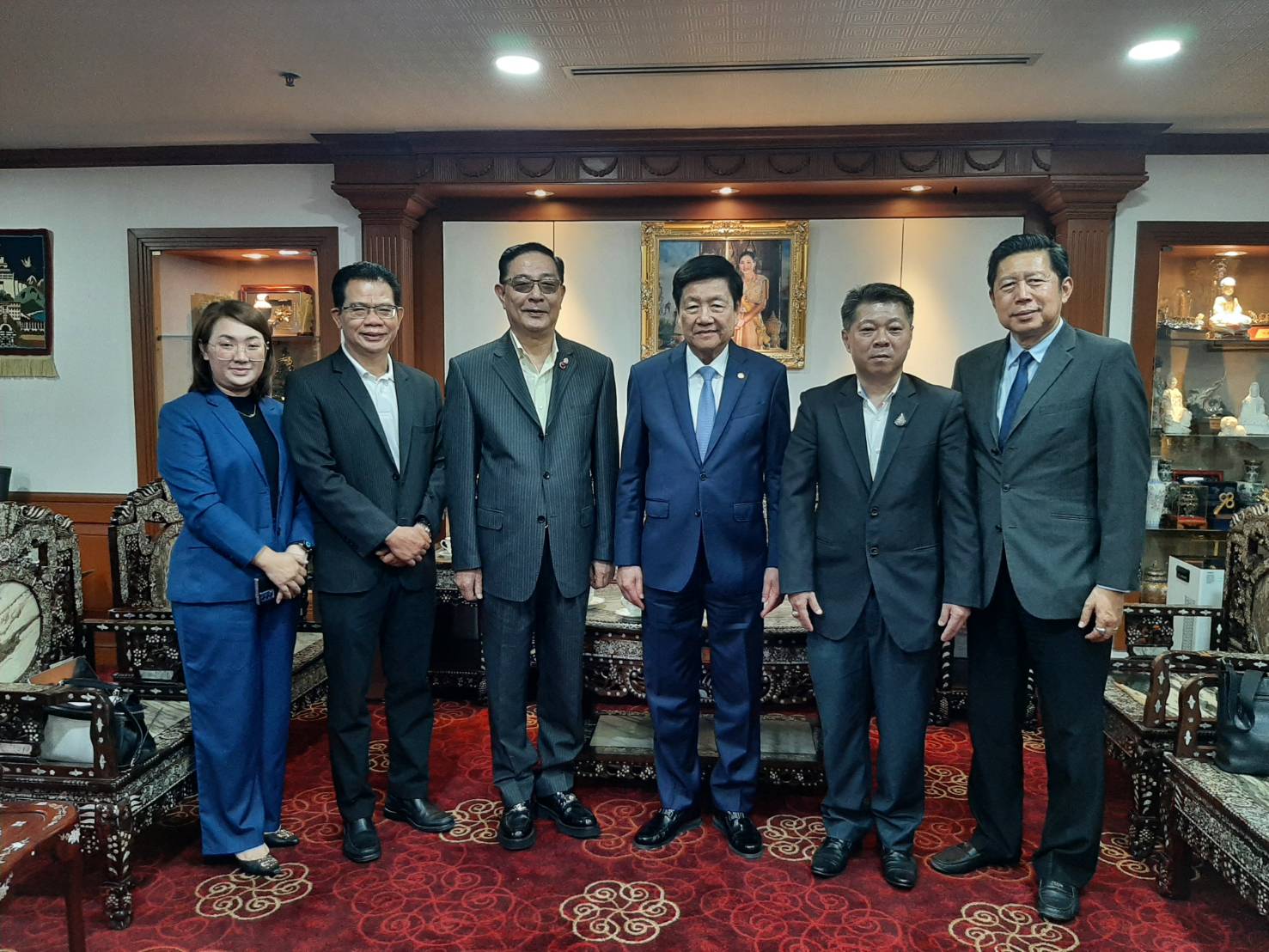 “ดร.กำพล” หารือประธานหอการค้าไทย-จีน ผุดหลักสูตร”บริหารไทยจีน” ต่อยอดธุรกิจ “นักการเมือง-นักธุรกิจ”คนดัง แห่สมัครเพียบ