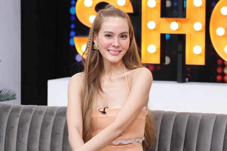 “เจนี่” พร้อมผู้เสียหาย บุก “กองบัญชาการตำรวจสอบสวนกลาง”แจ้งความดำเนินคดี “บุคคลปริศนา” ตามกฎหมาย