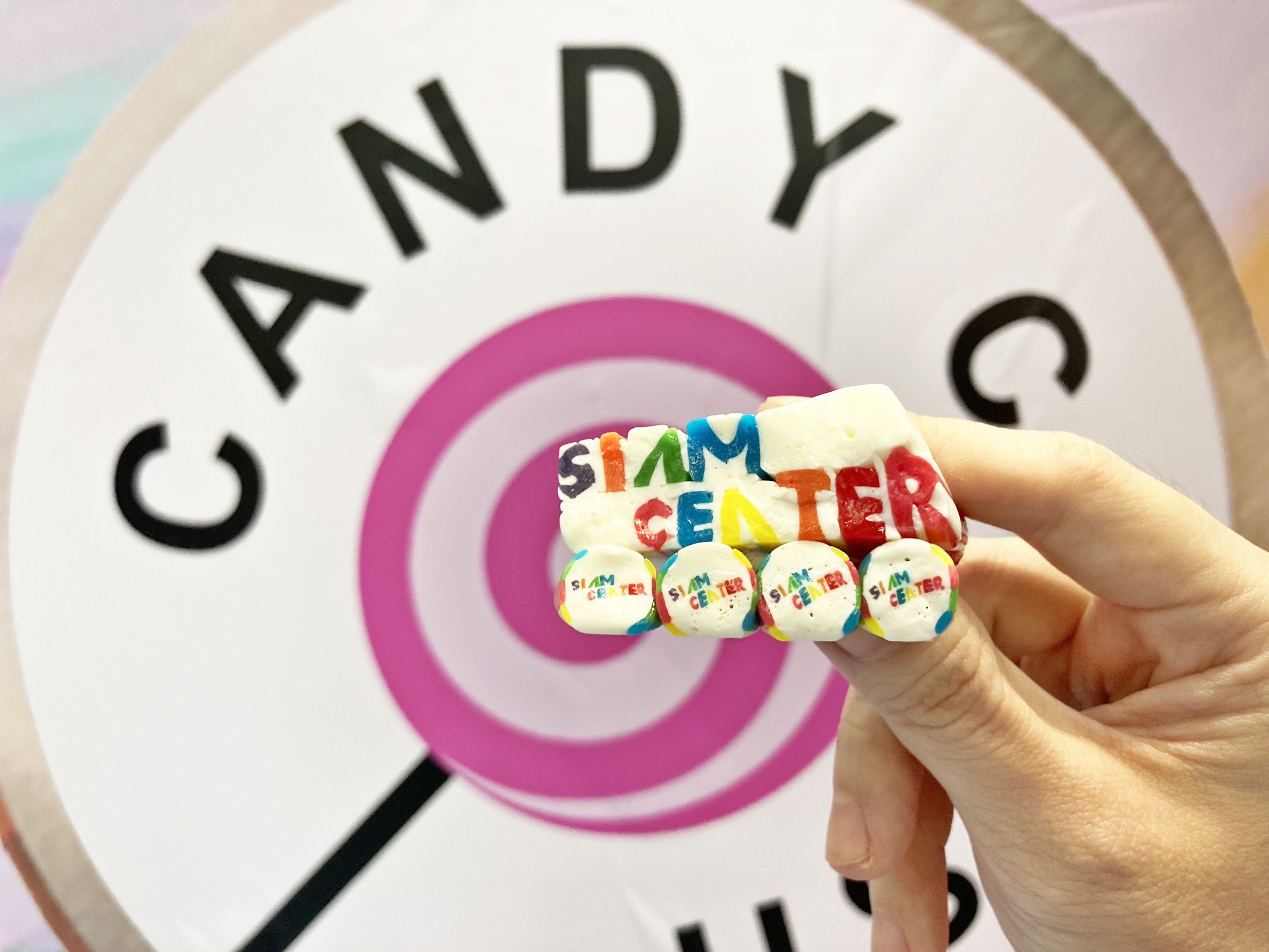Siam Smile Market @ Siam Center เปิดพื้นที่ขายของฟรี   ช่วยผู้ประกอบการฝ่าวิกฤติโควิด