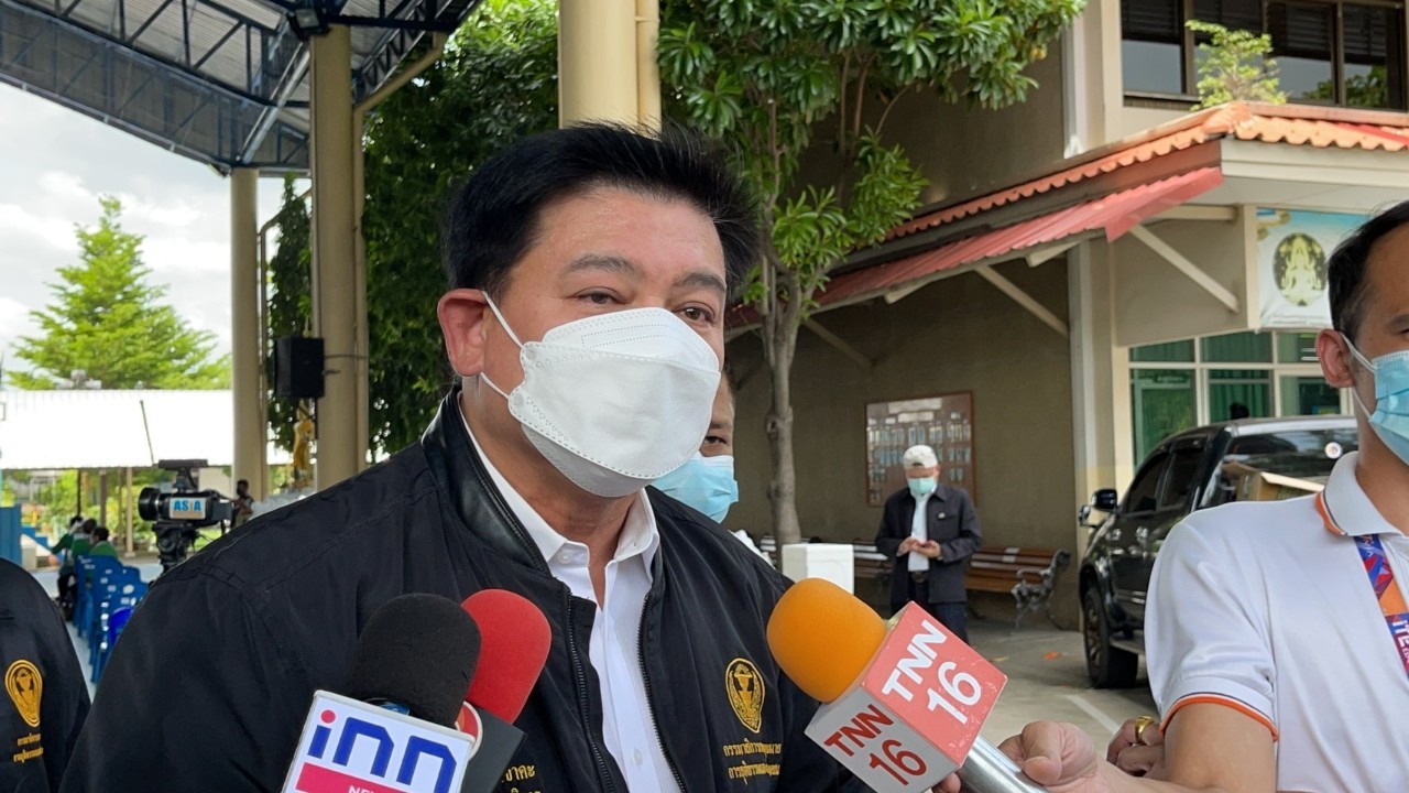 “สิระ” ซัดเด็กเกเรคิดร้ายเขวี้ยงประทัดใส่ ตร.กรรมตามทันบึ้มเละคามือ หมดอนาคต เตือนพวกคึกคะนองดูไว้เป็นบทเรียน