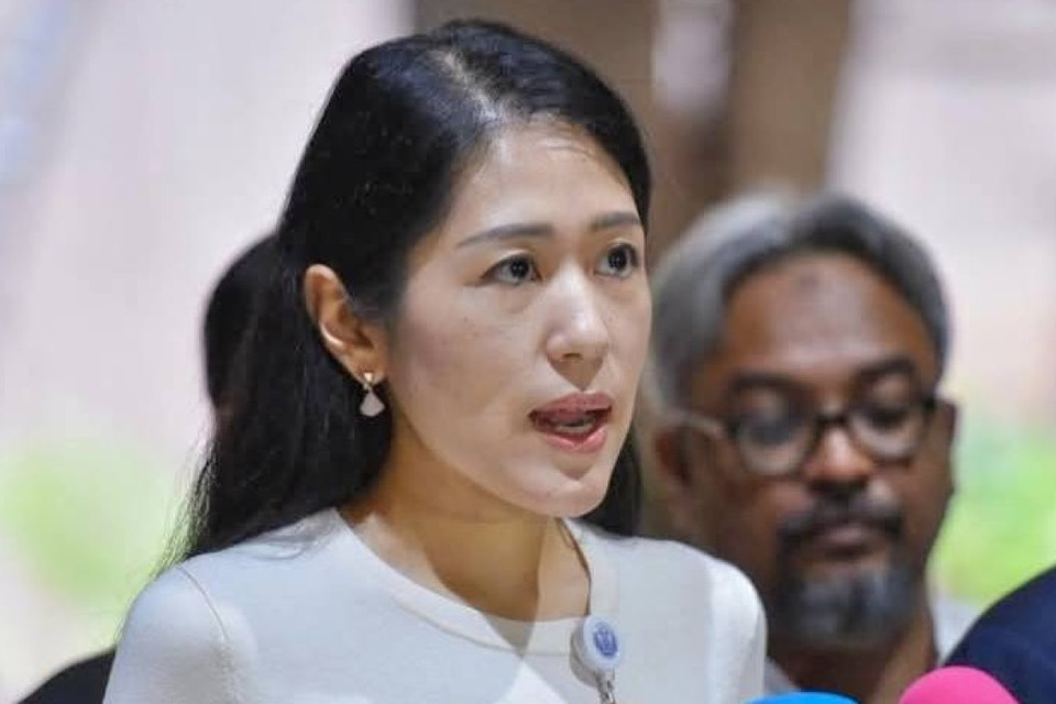 ‘ช่อ พรรณิการ์’ งัดหลักฐานโต้ดราม่า ยัน ‘เท้ง’ ไม่ได้ค้ำใคร ชี้ตอน ‘แพทองธาร’ ก็ให้สัมภาษณ์เหมือนกัน