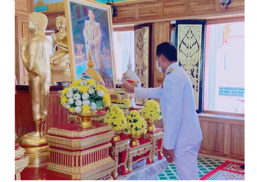 ผวจ.ศรีสะเกษถวายภัตตาหารเพลพระราชทานของในหลวง  แด่พระภิกษุ-สามเณรที่เข้าทดสอบบาลีสนามหลวง