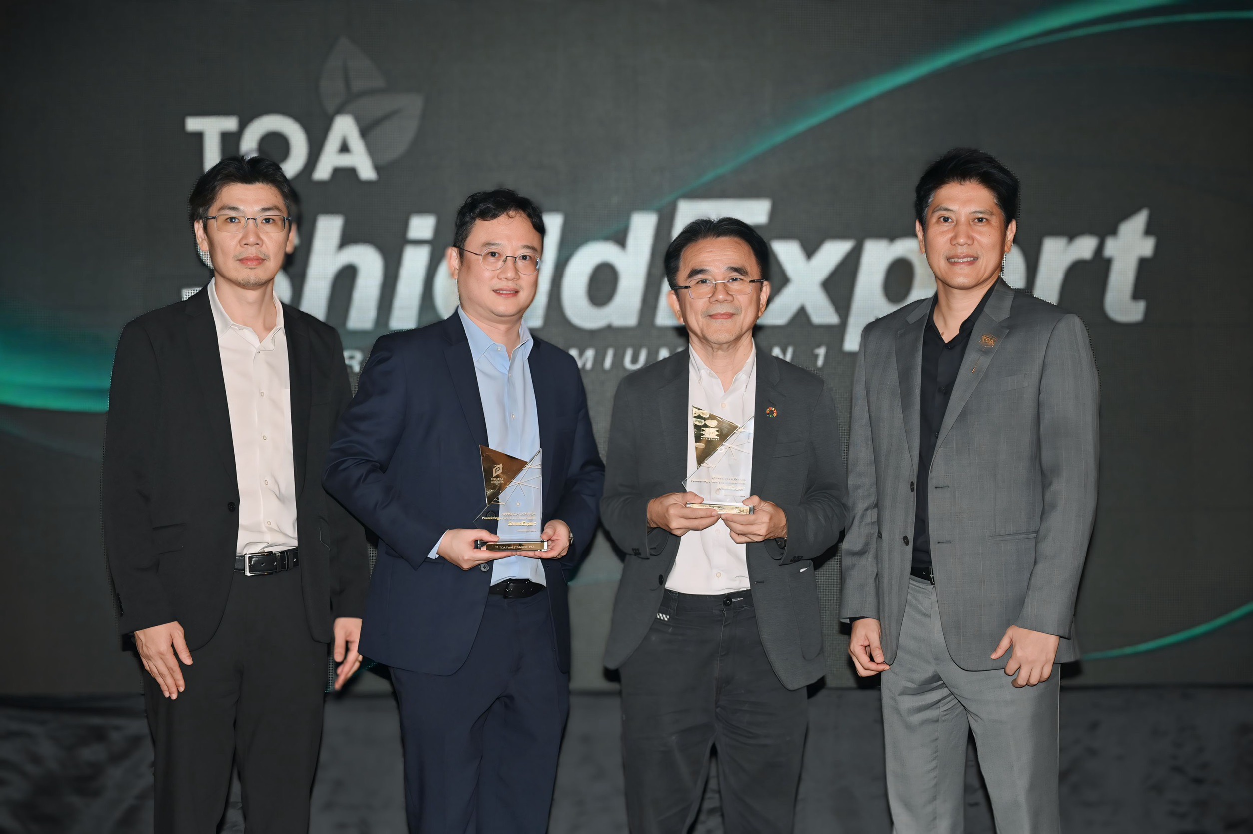 TOA ผนึก Green Partner ร่วมวิจัยพัฒนาและส่งต่อ นวัตกรรมสีรักษ์โลก ‘TOA Shield Expert’ ถึงมือผู้บริโภคทั่วประเทศ สร้างสังคมคาร์บอนต่ำอย่างยั่งยืน
