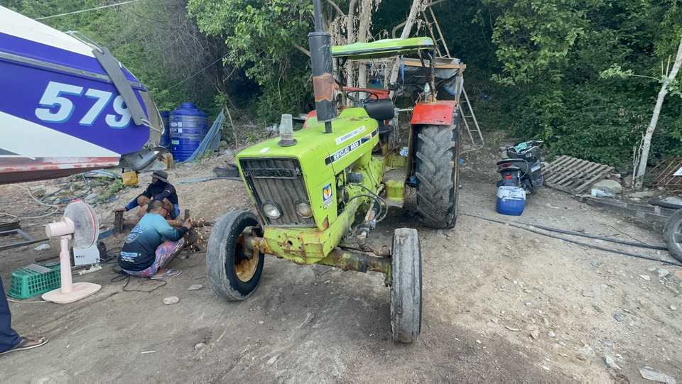 หนุ่มวัย 14 ยืมรถเพื่อนพ่อพาสาววัย 13 เที่ยวแหลมบาลีฮาย พุ่งชนรถไถลากเรือ เจ็บสาหัส 