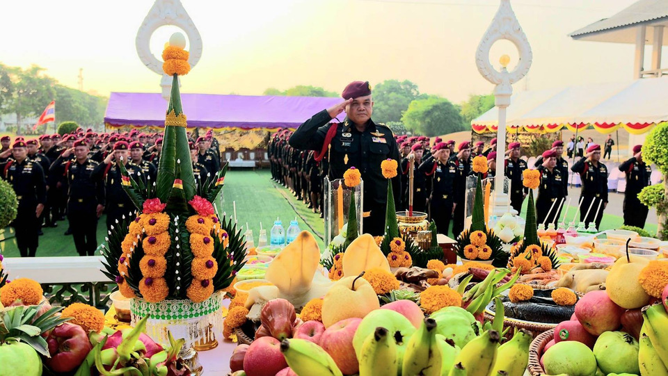 421 ปี วันคล้ายวันสวรรคต! "นักรบพิเศษ" ลพบุรี จัดพิธีบวงสรวง "สมเด็จพระนเรศวรฯ" วีรกษัตริย์ผู้กู้เอกราชชาติไทย