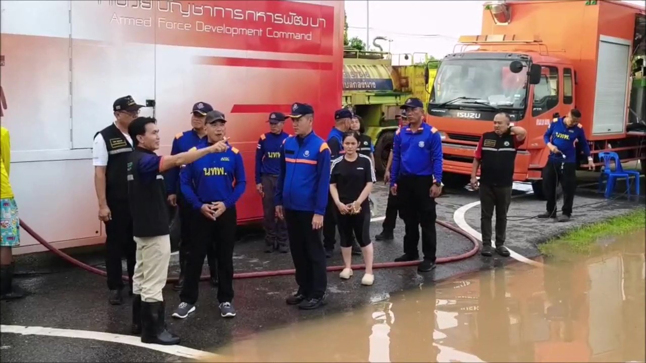 ทหารพัฒนาอุดรฯจัดชุดสู้ภัยครัวสนามเข้าพื้นที่ ช่วยเหลือปชช.ประสบภัยน้ำท่วมที่หนองคาย