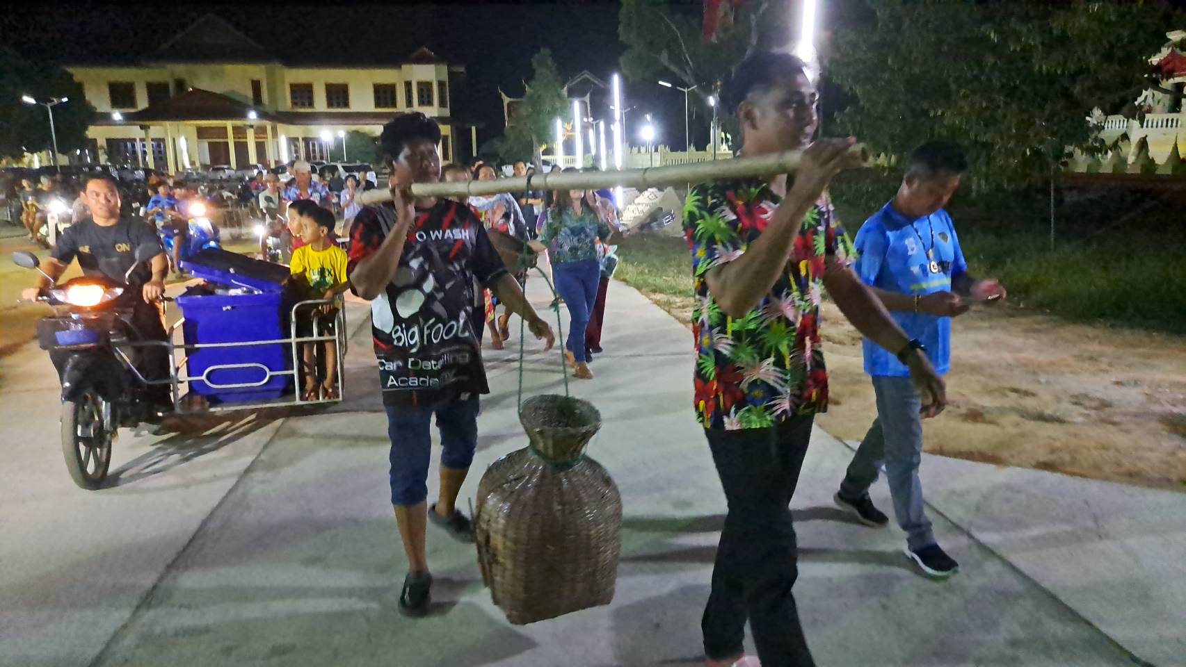 จันทบุรีประสบภัยแล้วเข้าขั้นวิกฤติ ชาวบ้านฟื้นคืนชีพวัฒนธรรมเก่าแก่ แห่นางแมวขอฝน