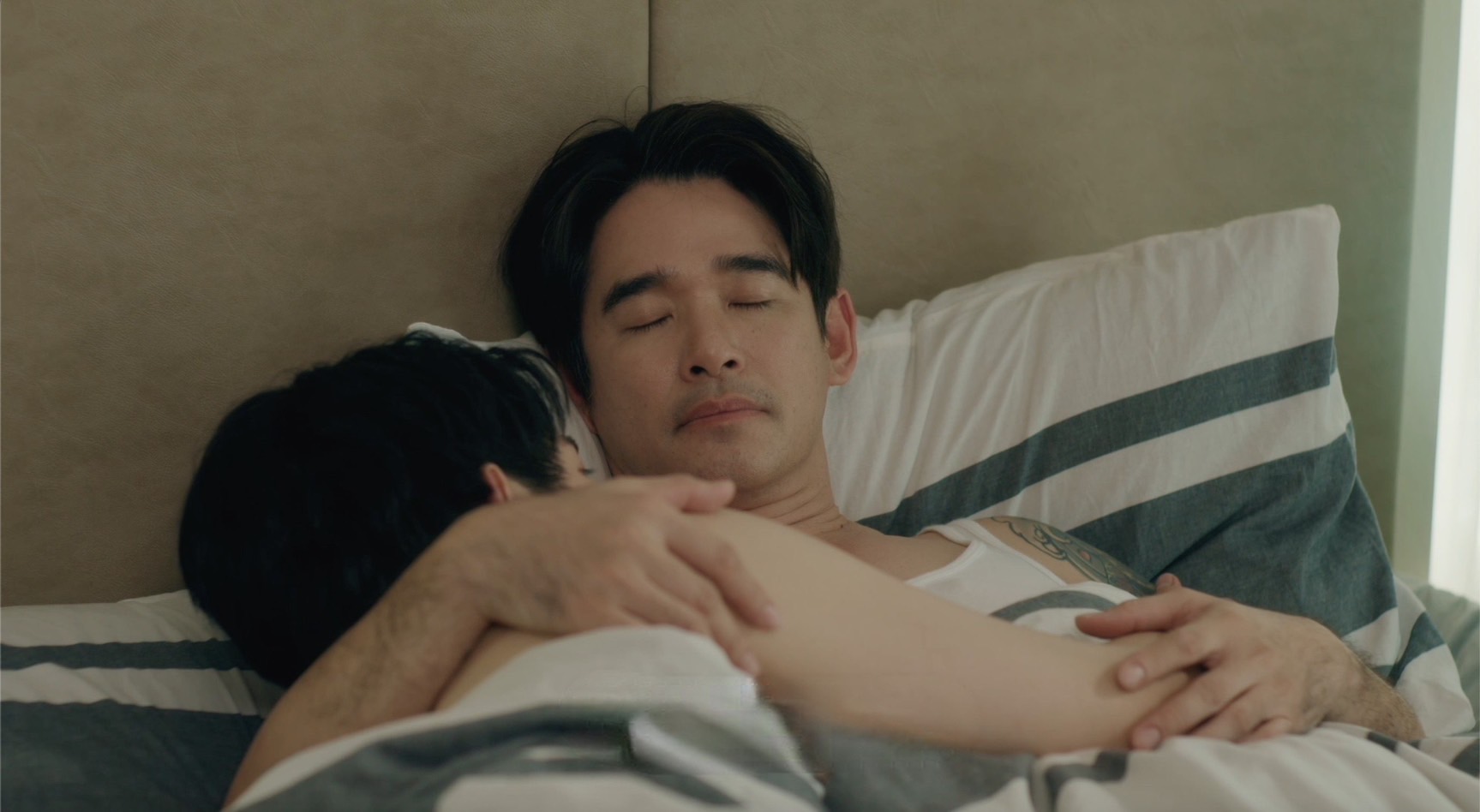 CLUB FRIDAY THE SERIES : HOT LOVE ISSUE "เรื่องรัก เรื่องร้อน"  ตอน เหตุร้ายในครอบครัว Ep.2