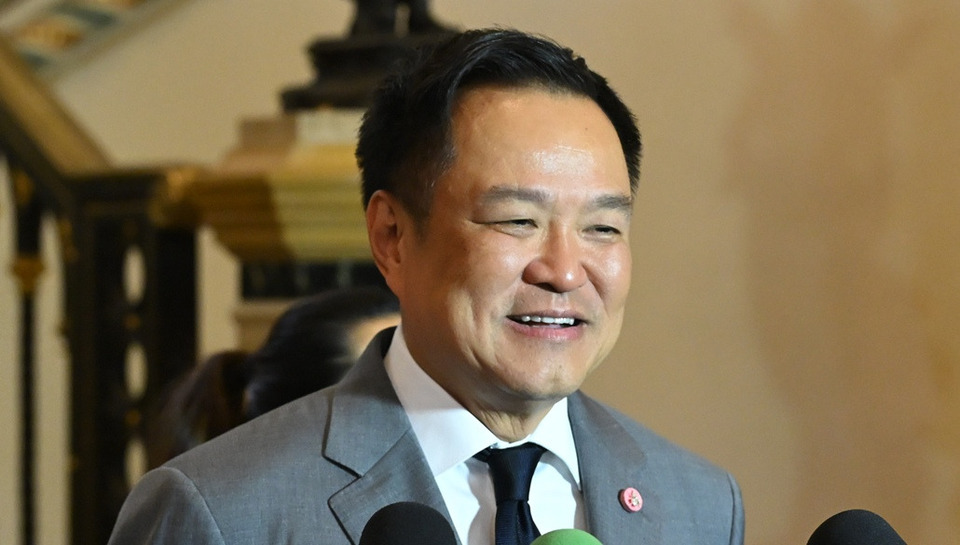 ’อนุทิน‘ รับปชช.อยากต่ออายุ ‘ไทยช่วยไทย พลัส’ ยันรบ.มีเวลาอีก 3 ปี พิสูจน์ผลงาน  แจงลุคขาสั้น ’ก็ลมมันเย็น‘