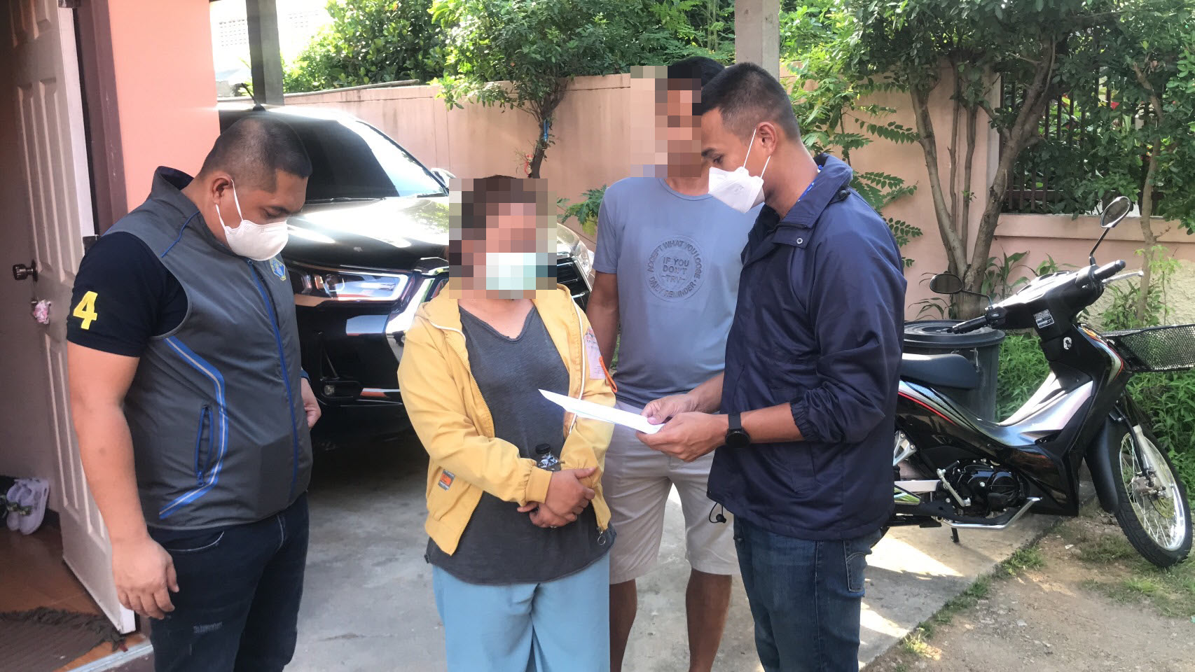 รวบสาวใหญ่ชาวพม่าเอี่ยวขบวนการลอบขนแรงงานต่างด้าวทิ้งศพริมทาง