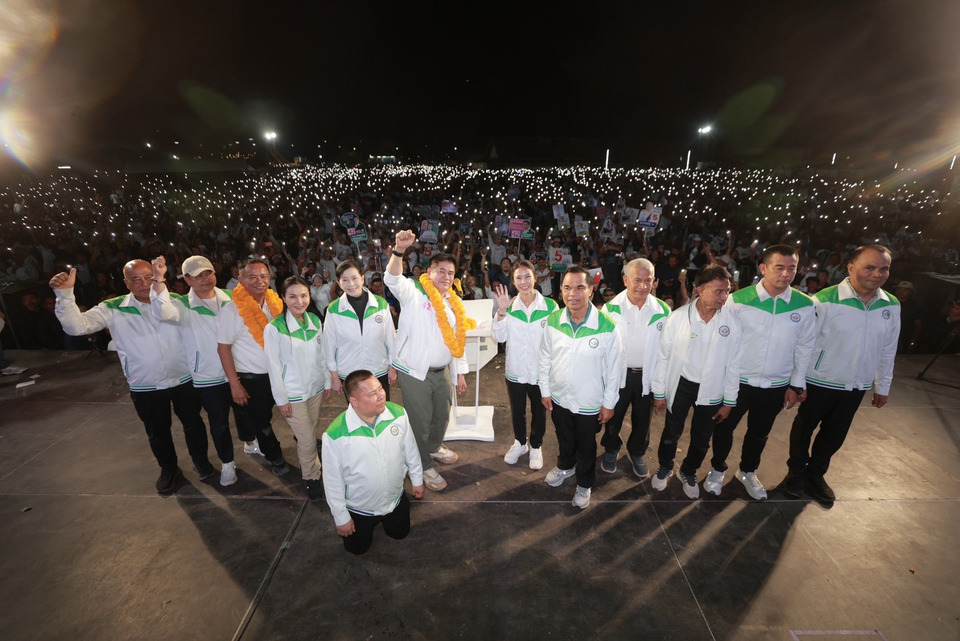 "พรรคกล้าธรรม" เปิดเวทีใหญ่สุราษฎร์ฯ "ธรรมนัส" ประกาศทวงที่ดินคืนเกษตรกร ไม่ถอยแม้เผือกร้อน