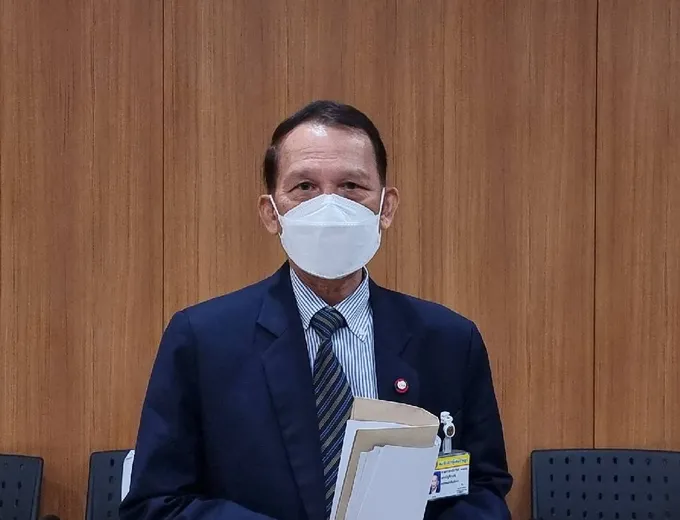 "โกวิทย์"	เผย "พรรคเล็ก" รุมเฉ่ง "พรรคใหญ่" สมคบคิดฮั้วแก้รธน. จ่อโหวตไม่เห็นชอบ-ยื่นศาลรธน.สู้ต่อ	