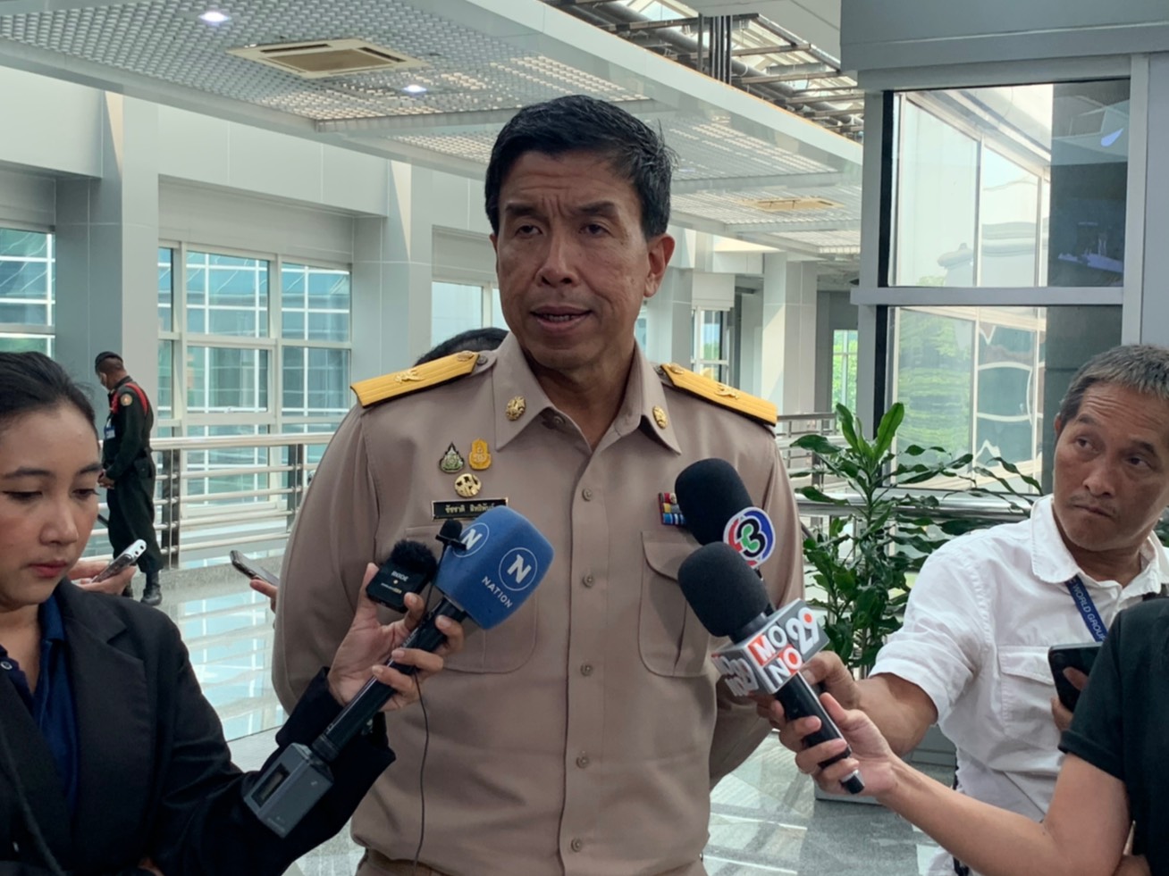 “ชัชชาติ” ยันไม่มี ทปษ.เอี่ยวรับสินบนเขตราชเทวี ย้ำ! หากพบโยงใครให้จัดการเด็ดขาด
