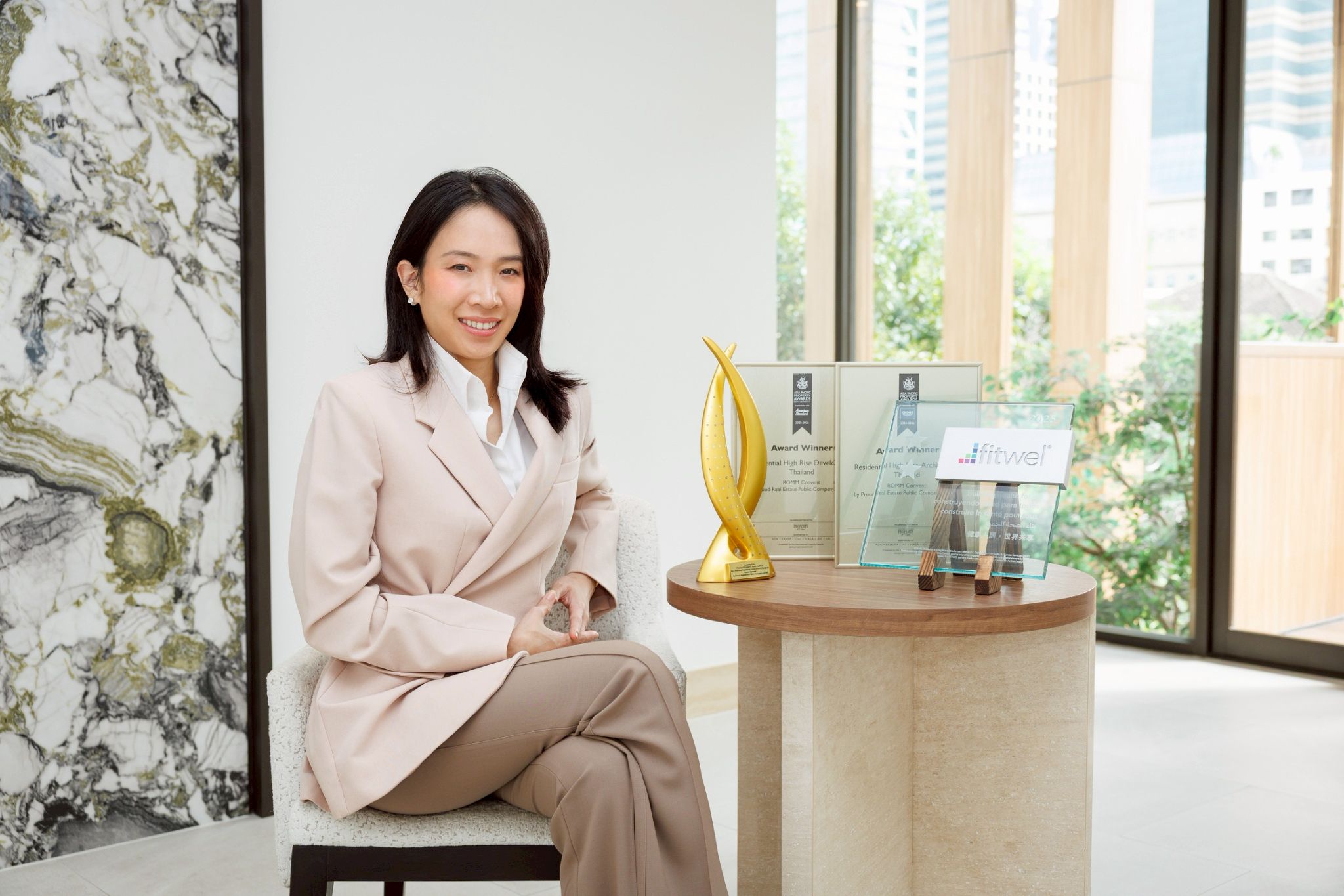 ROMM Convent คอนโดมิเนียมลักชัวรีเพื่อสุขภาวะที่ดี   กวาดรางวัล Property Awards สะท้อนความเชื่อมั่นคุณภาพและมาตรฐานระดับโลก  