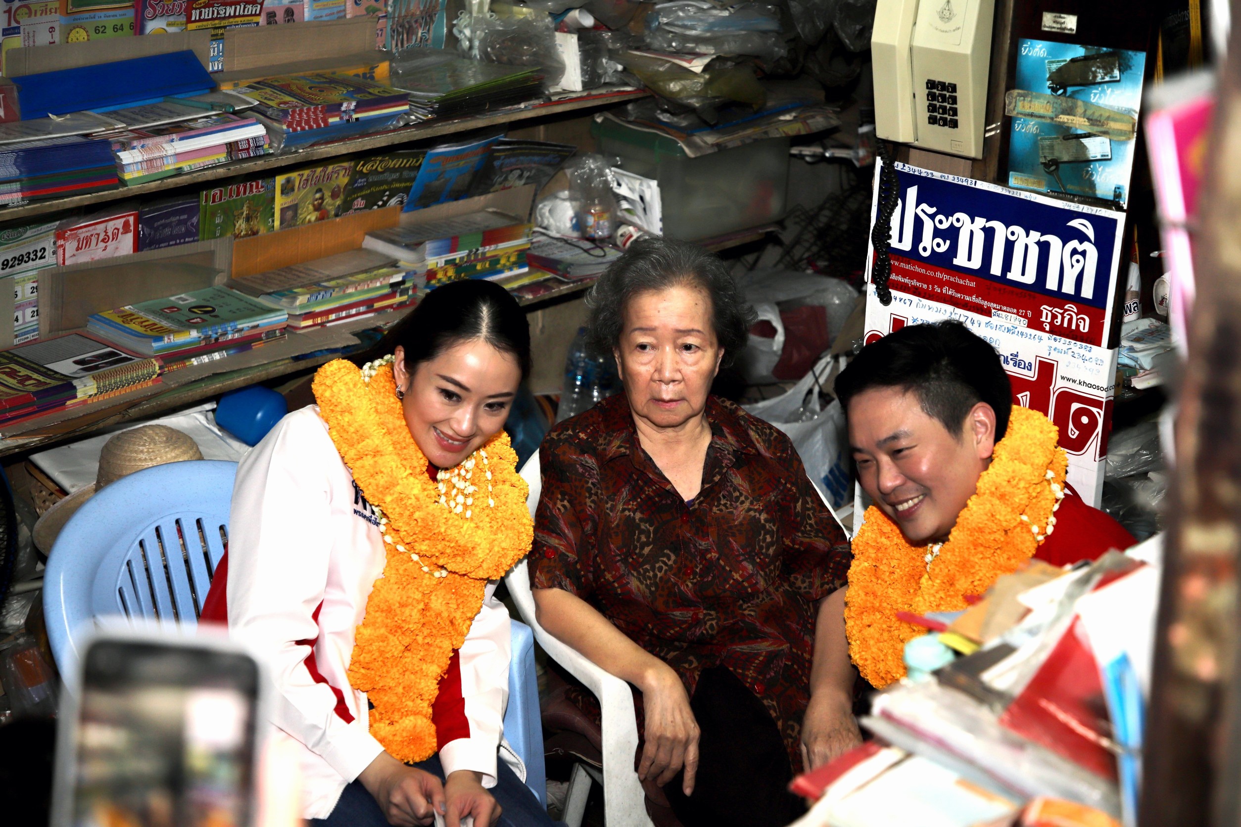 "แพทองธาร" ควง "จักรพล" ฝากพ่อค้า-แม่ค้าตลาดวโรรส ลงส.ส.เชียงใหม่ เขต 1