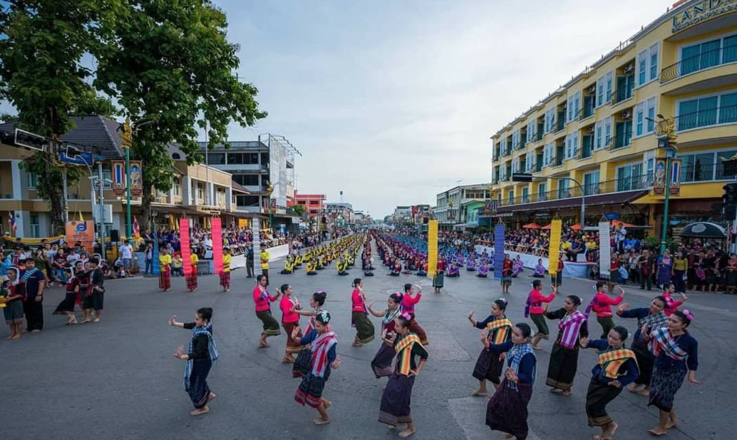 อบต.บ้านผึ้งจับมือสภาวัฒนธรรมเปิดตัวชนเผ่าไทตาดเป็นมรดกภูมิปัญญา