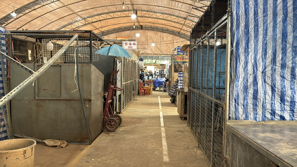 เจ๊งทั้งตลาดก่อนปีใหม่ พ่อค้าแม่ค้าหาดใหญ่ร้องรัฐช่วยหนี้ด่วน หวั่นโศกนาฏกรรมตามมา