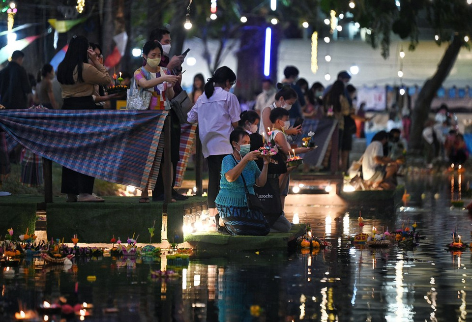 “หอการค้าไทย” คาดลอยกระทงปี 68 เงินสะพัด 9,677 ล้านบาท
