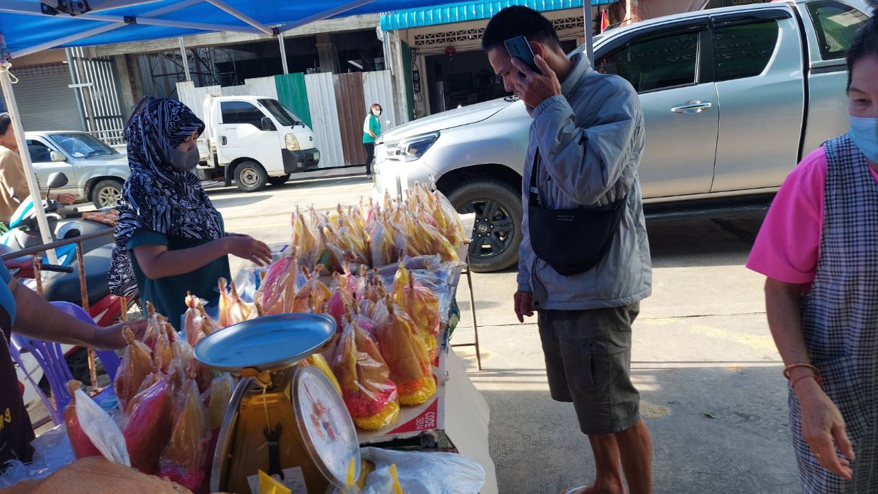 อานิสงค์เงินหมื่นประชาชนมีกำลังซื้อขนมเดือนสิบ  ทำบุญวันส่งตายายพรุ่งนี้