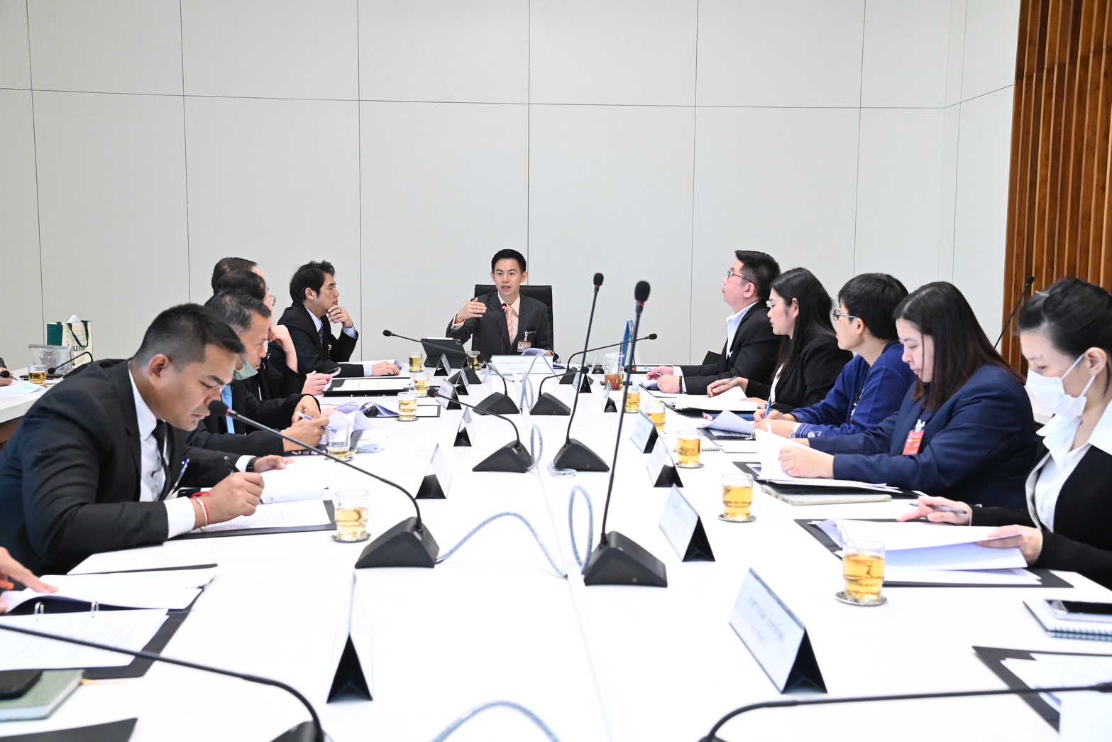 “อิสระ” นำคิกออฟโครงการบ้านเมืองสุจริตของรัฐสภา ดึงเยาวชนร่วมปราบเสาไฟกินรี -จับโกงตัดถนน 3 เดือนทรุด