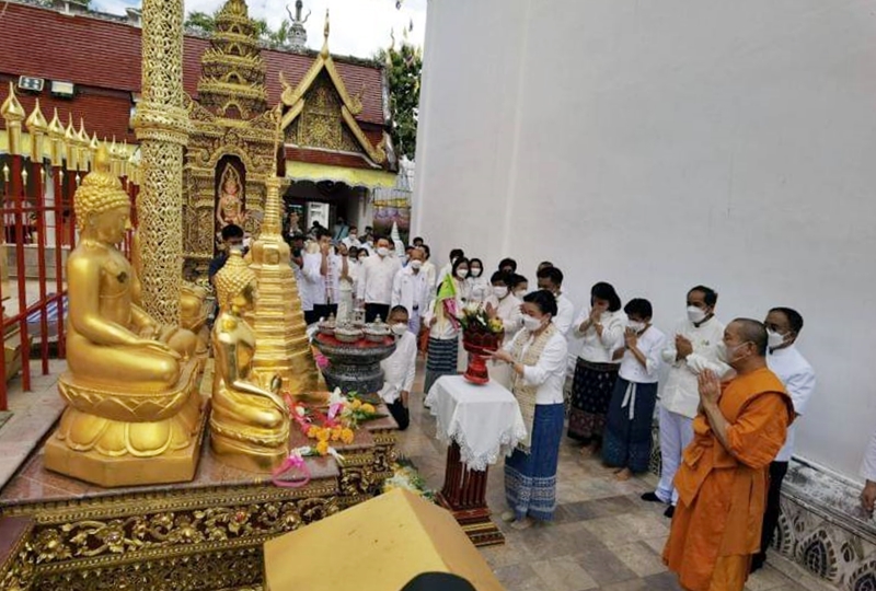ชาวแพร่ ร่วมพิธีสมโภช "องค์พระธาตุช่อแฮ​" ในงานมหกรรมวัฒนธรรมแห่งชาติ​ เฉลิมพระเกียรติ​ฯ​ วิถีถิ่น​ วิถีไทย​ 
