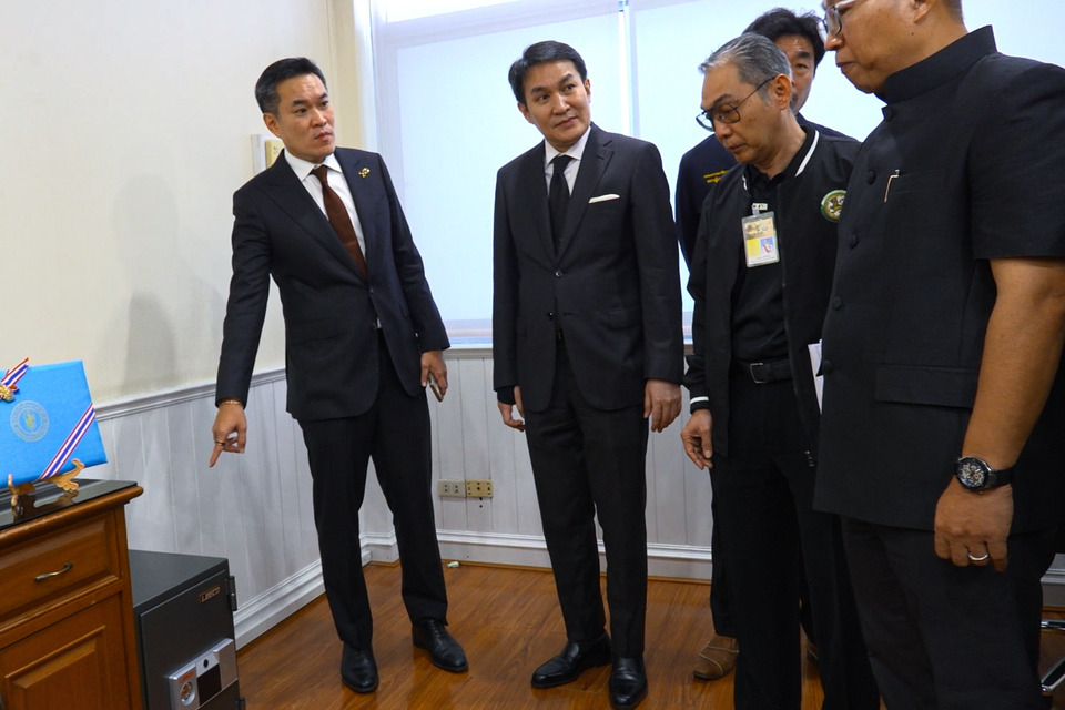 "กมธ.ป.ป.ช." บุก สถ.เปิดตู้เซฟแฟลชไดรฟ์คดีโกงสอบท้องถิ่น ชงฟัน 5,925 ราย 5 ส.ค.นี้