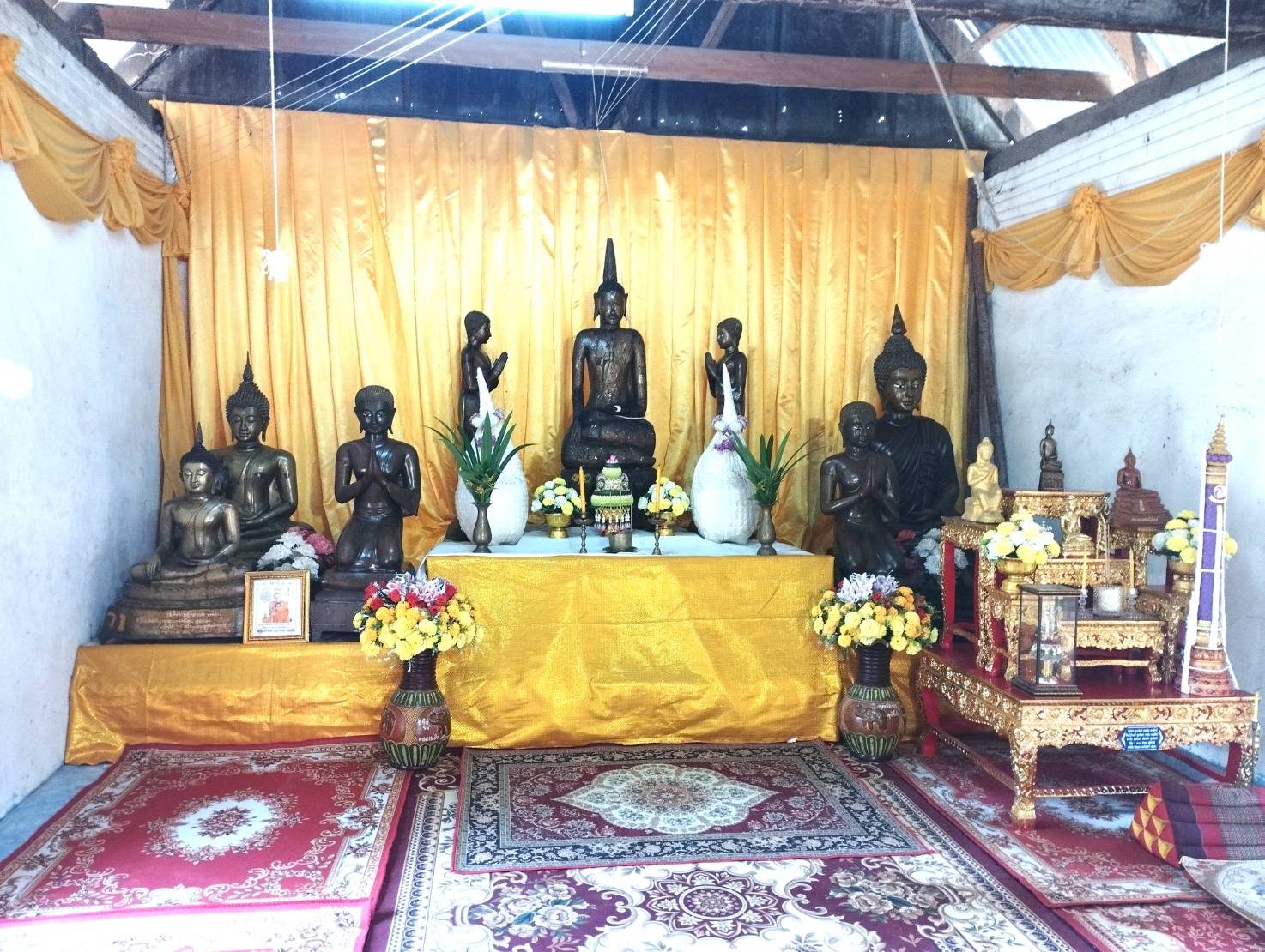 ยโสธรพบพระพุทธรูปไม้โบราณอายุกว่า200ปีชาวบ้านเชื่อมีปาฏิหาริย์