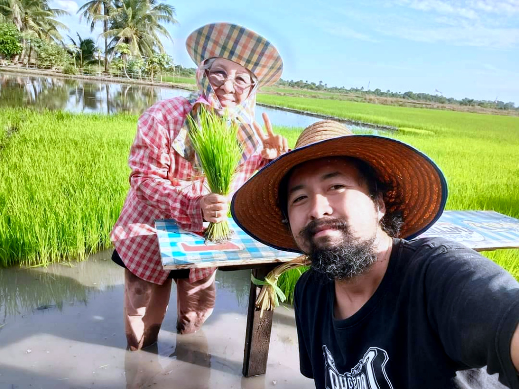 ข้าวอินทรีย์ช่วยชาวนาไทยปลดหนี้!!