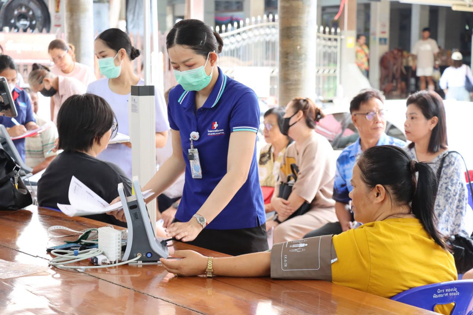 เทศบาลตำบลทับมา จัดตรวจสุขภาพประจำปี 2569 ครอบคลุม 8 หมู่บ้าน ส่งเสริมคุณภาพชีวิตประชาชน-พระสงฆ์ 