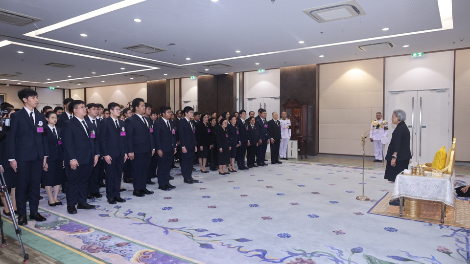 กรมสมเด็จพระเทพฯ พระราชทานพระราชวโรกาสให้คณะบุคคลเฝ้าฯ