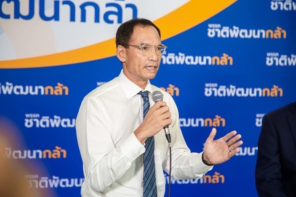 "กรณ์" บี้รัฐยกเลิกค่าเอฟที 3 เดือนลดค่าไฟทันที ชี้ต้นทุนก๊าซลดลง พร้อมชนทุนใหญ่