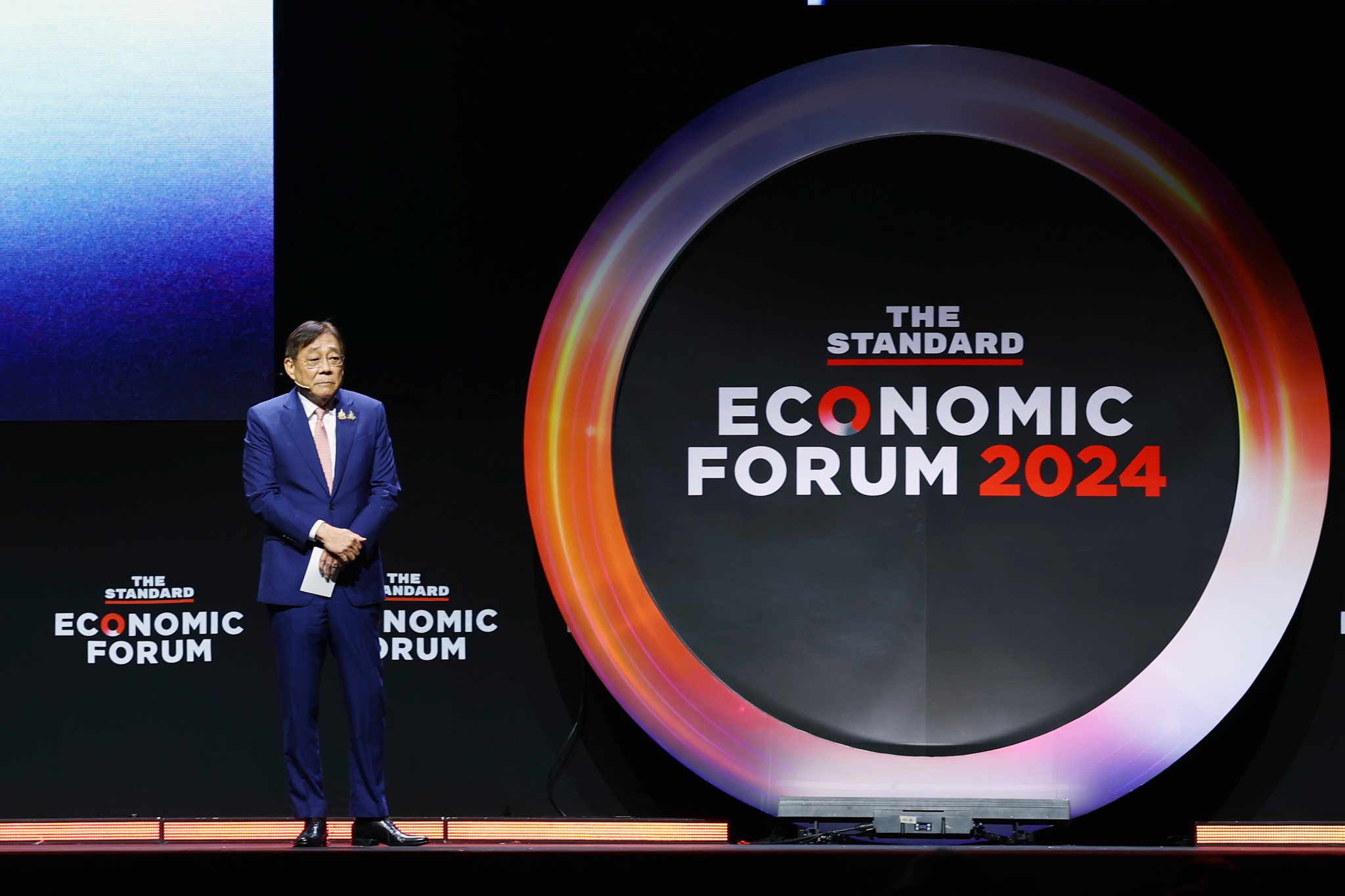 "ขุนคลัง" รับ ศก.ไทยโตต่ำ หนี้สาธารณะใกล้เต็มเพดาน เหลือช่องกู้ 3 ล้านล้านใน 4 ปี