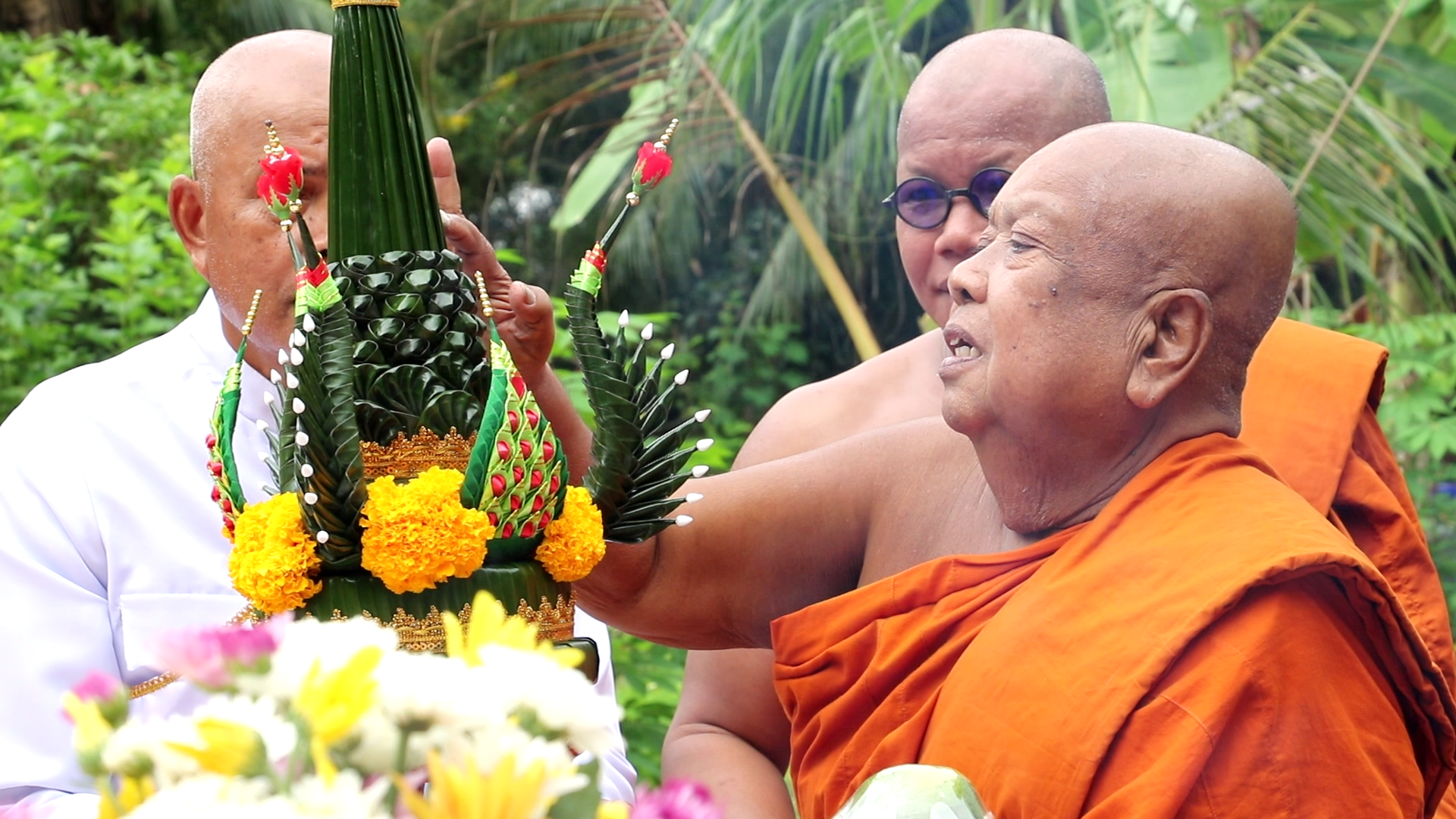 ชุมพร วัดถ้ำพรุตะเคียน ที่ตั้งสรีระสังขารพระเกจิอาจารย์ดัง ทำพิธีเททองพระพุทธรูปโลกวิทู