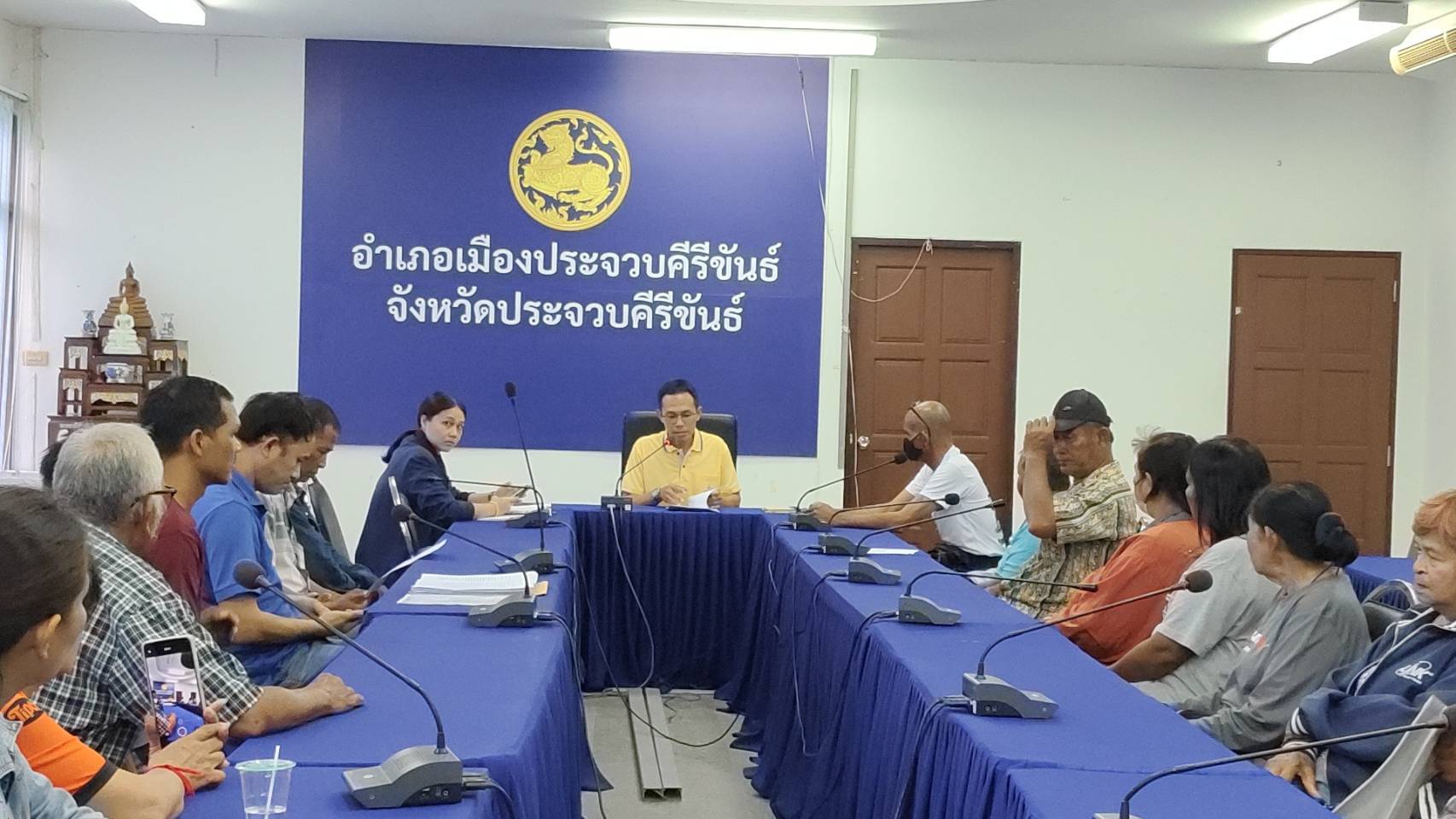 ประจวบฯแกนนำชาวบ้านนัดรวมตัวกรณีร้องให้สอบวินัยผู้ใหญ่บ้านทำตัวเป็นนายหน้าค้าที่ดินให้นายทุนรุกตัดไม่ป่าสงวน