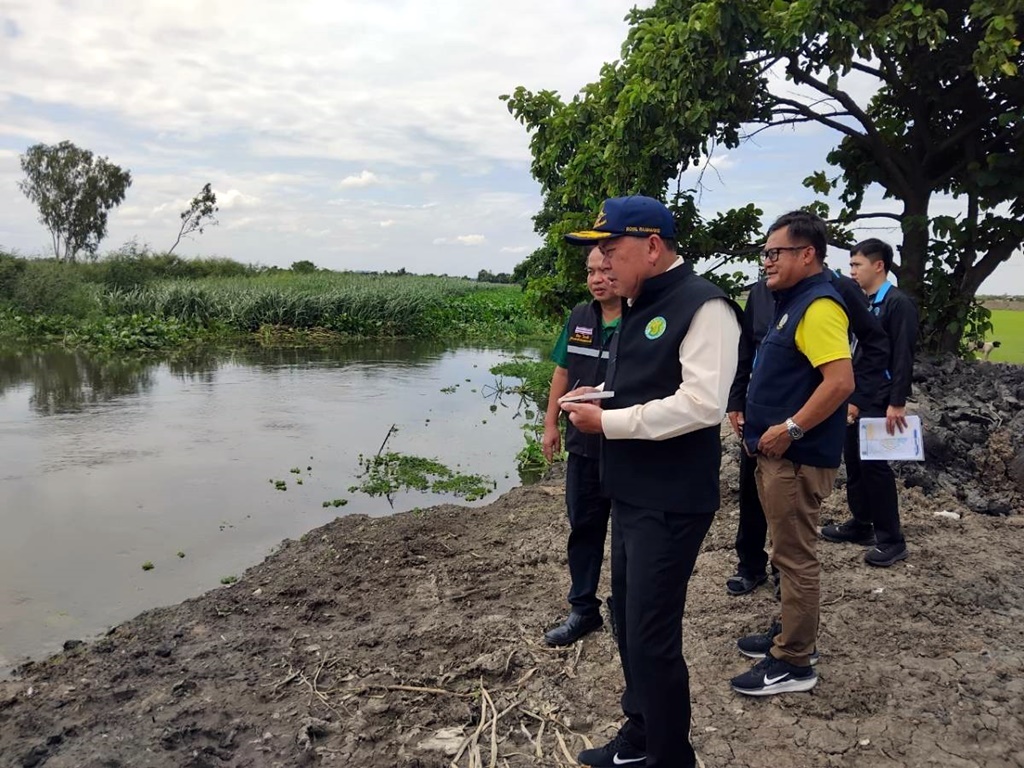ปลัดเกษตรฯ ติดตามสถานการณ์น้ำท่วม เร่งเยียวยาเกษตรกรสุพรรณบุรี