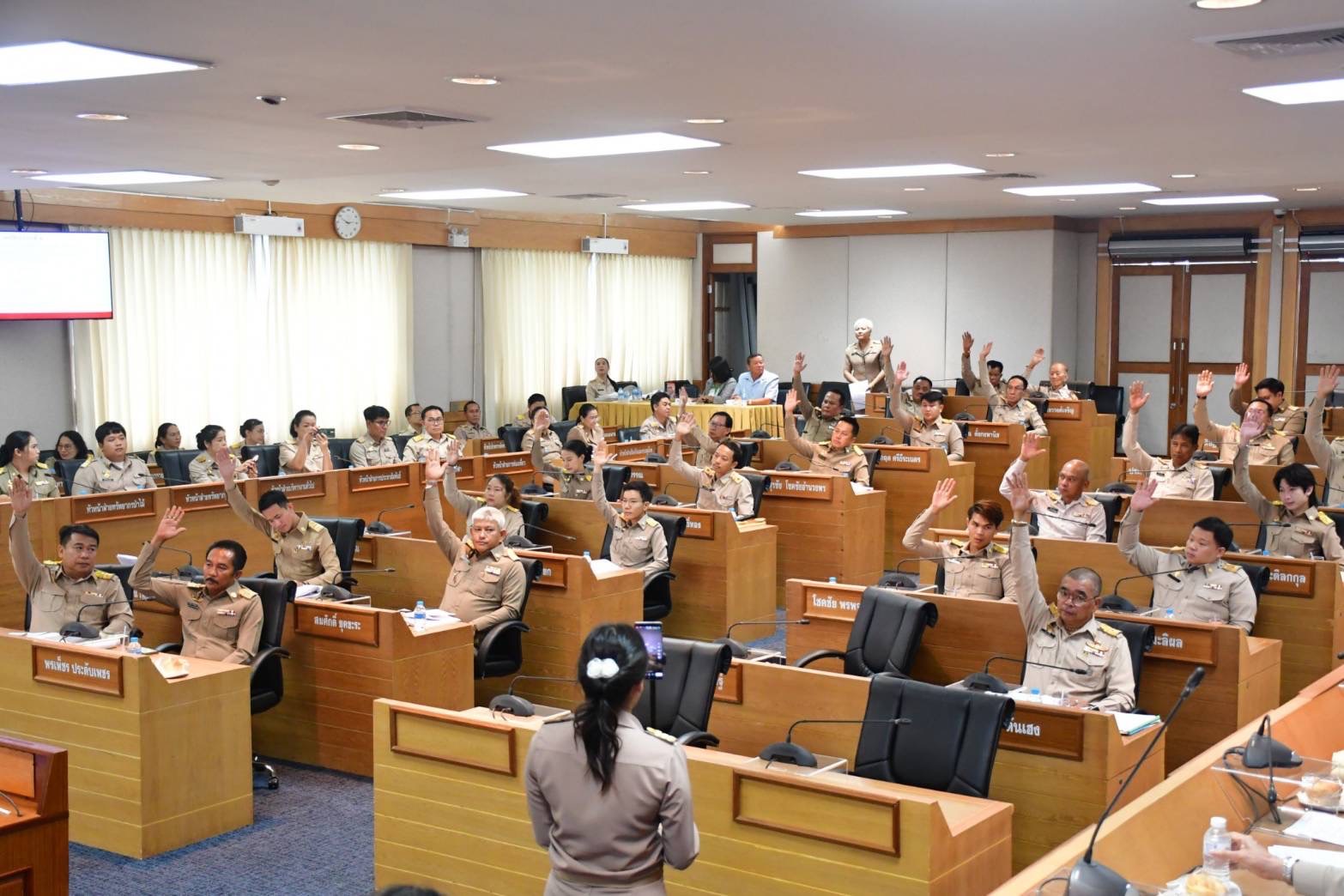 ประชุมสภา อบจ.ฉะเชิงเทรา รับถ่ายโอน รพ.9 แห่งรวด  