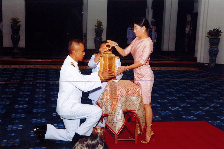 ในหลวง โปรดเกล้าฯ ให้สมเด็จพระเจ้าลูกเธอ เจ้าฟ้าสิริวัณณวรีฯ เสด็จแทนพระองค์ พระราชทานไฟพระฤกษ์ 