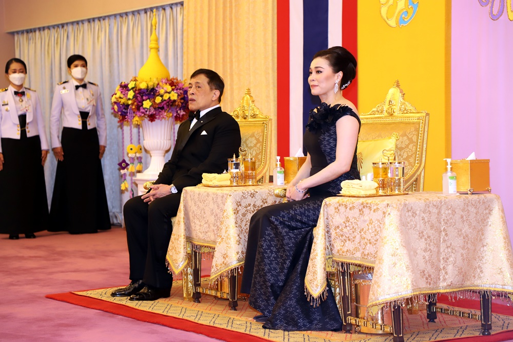 “ในหลวง-พระราชินี”ทอดพระเนตรการแสดงกาชาดคอนเสิร์ต ครั้งที่ 49 “แสงทิพย์แห่งอาภากร เสียงทิพย์จากราชนาวี”