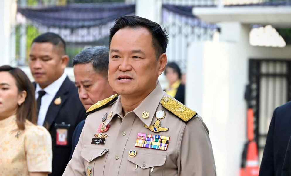 “อนุทิน” เซ็นคำสั่งงดออกใบอนุญาตปืน ป.12 แก่ ปชช.1 ปี หวังคุมสถานการณ์ ลดอาชญากรรม-คืนความปกติ